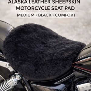 Alaska Leather Sheepskin Motorcycle Seat Pad Medium Black Comfort